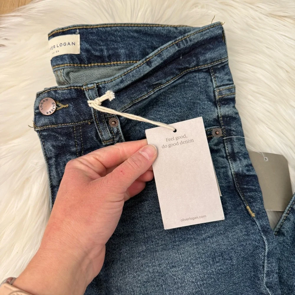 Oliver Logan NWT Straight Leg Chester Jeans in Dark Blue Wash - Size 24/00 - Picture 3 of 6